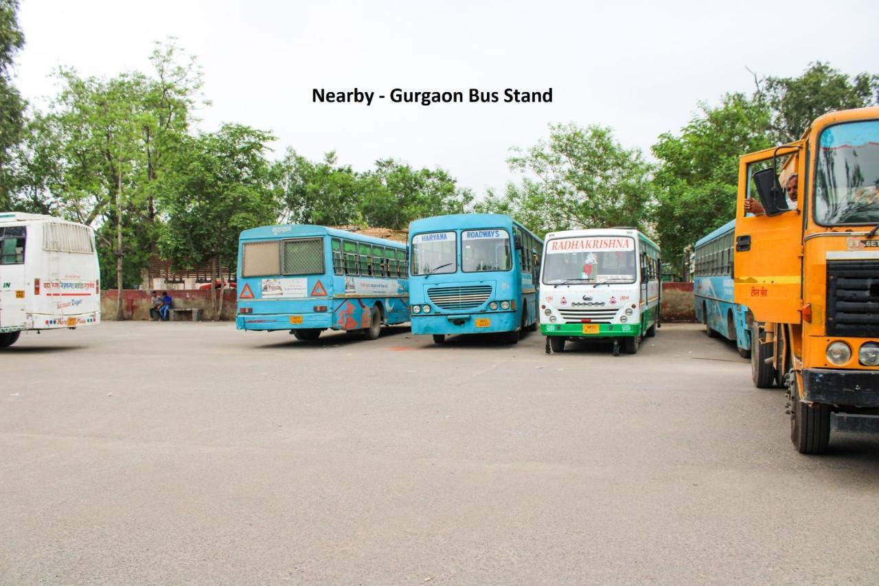 Oyo 8110 Nstay 31 Gurgaon Luaran gambar