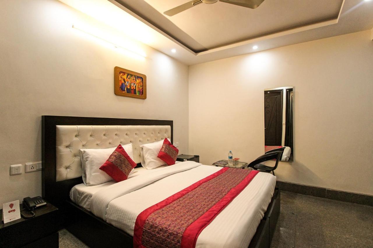 Oyo 8110 Nstay 31 Gurgaon Luaran gambar