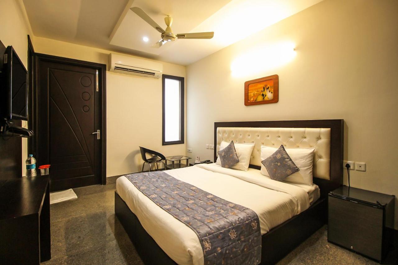 Oyo 8110 Nstay 31 Gurgaon Luaran gambar