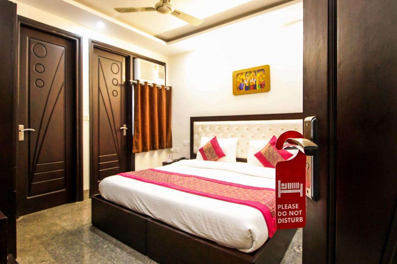 Oyo 8110 Nstay 31 Gurgaon Luaran gambar